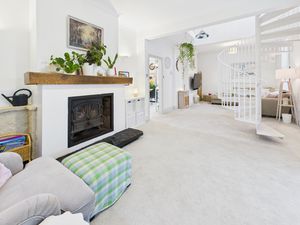 Living Room- click for photo gallery